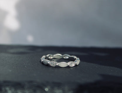 Cyra Ring